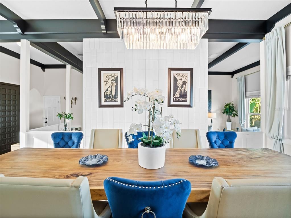 Chandelier, Dining room, Interior