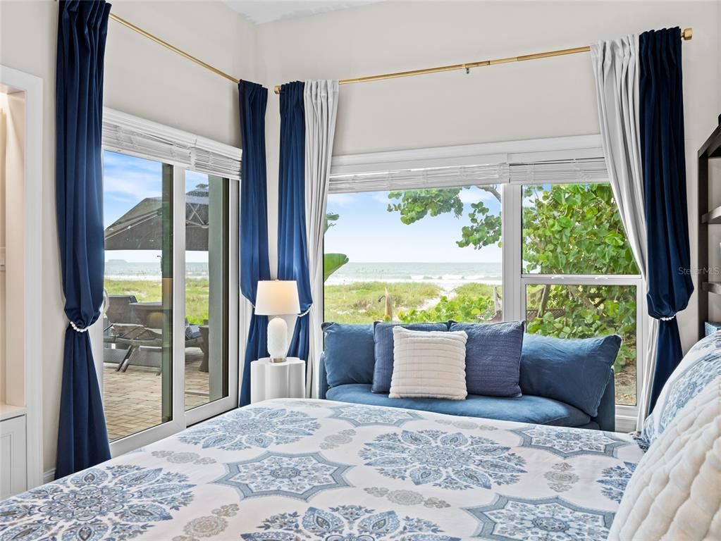 Bedroom, Interior, Water