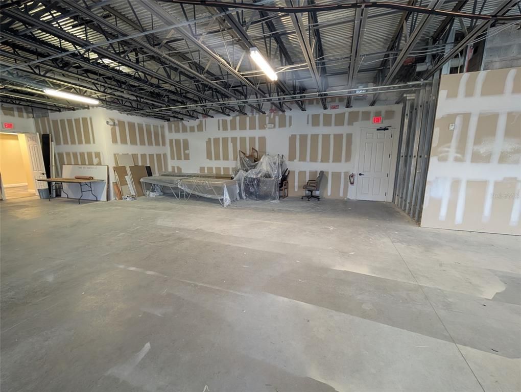 Garage, Interior