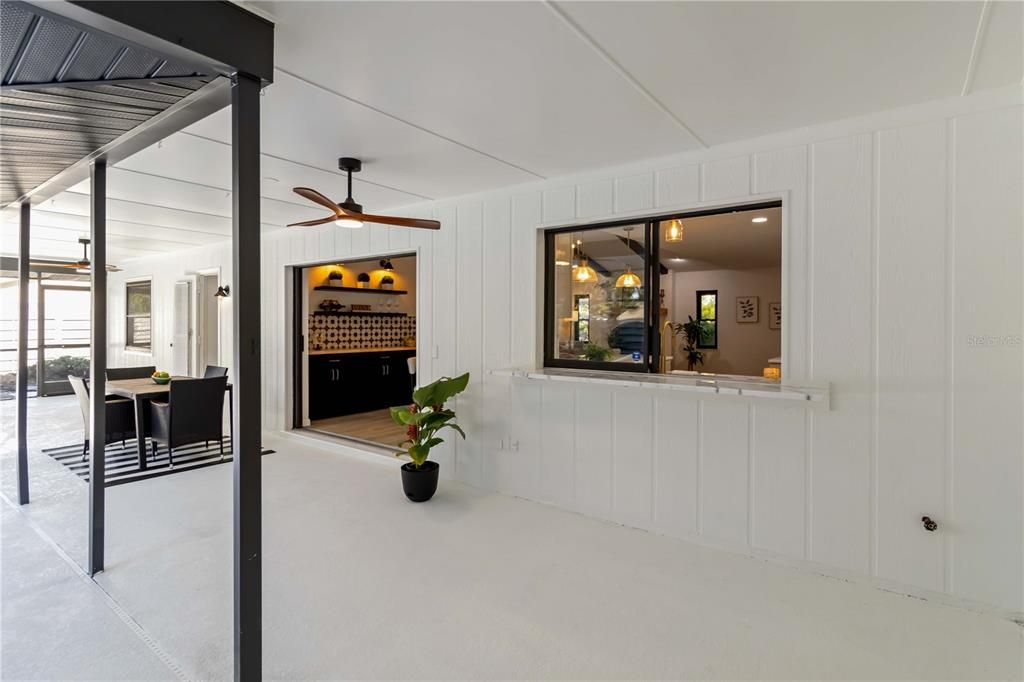 Dining room, Interior