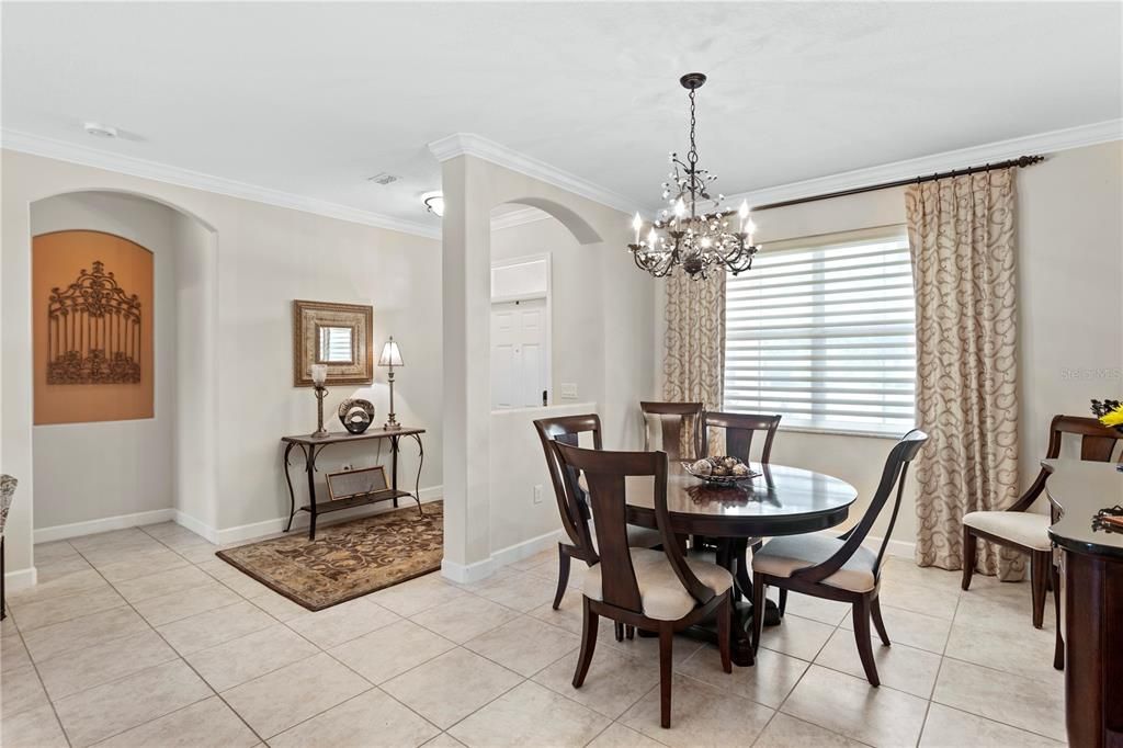 Chandelier, Dining room, Interior