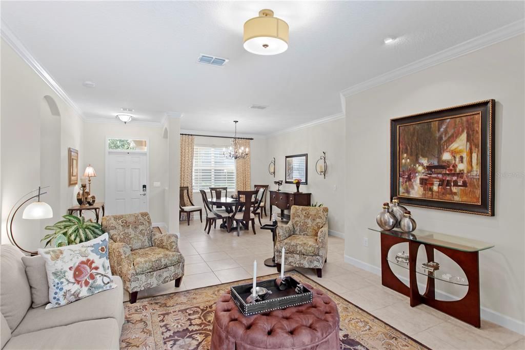 Chandelier, Dining room, Interior, Living room, Recessed Lighting