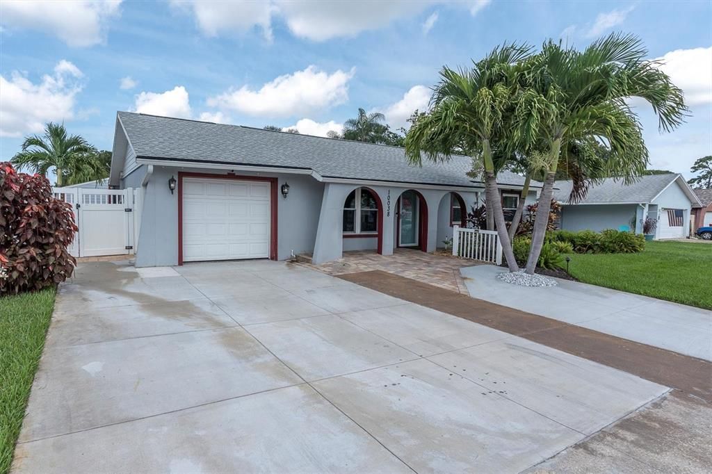 Attached, Backyard, Exterior, Facade, Ranch