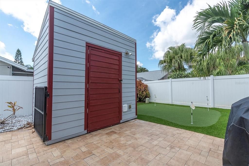 Backyard, Exterior