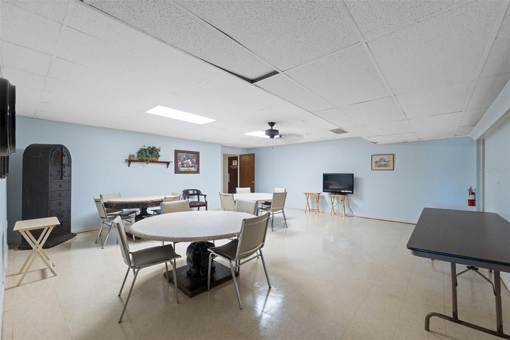 Dining room, Interior, Recessed Lighting