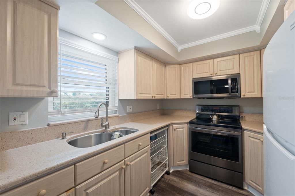 Interior, Kitchen, Recessed Lighting, Wood Texture Flooring