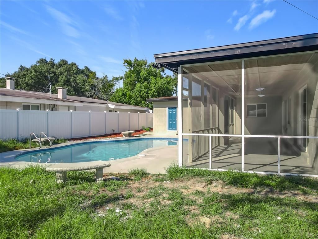 Exterior, Pool