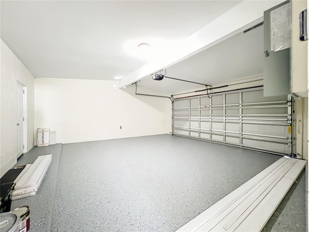 Garage, Interior
