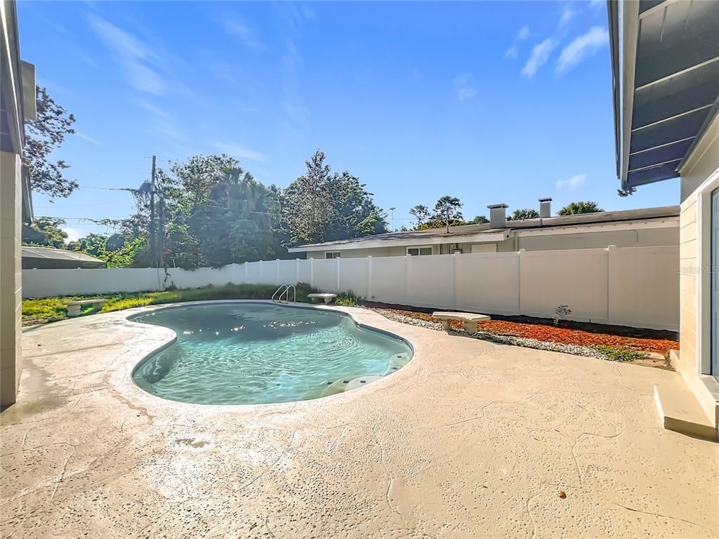 Exterior, Pool