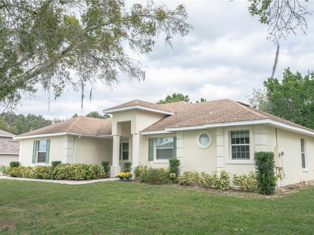 Backyard, Exterior, Facade, Ranch