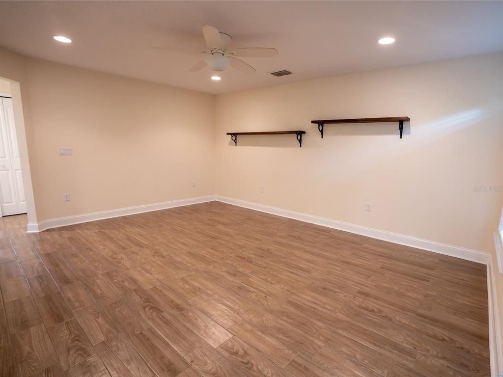 Empty room, Interior, Recessed Lighting, Wood Texture Flooring