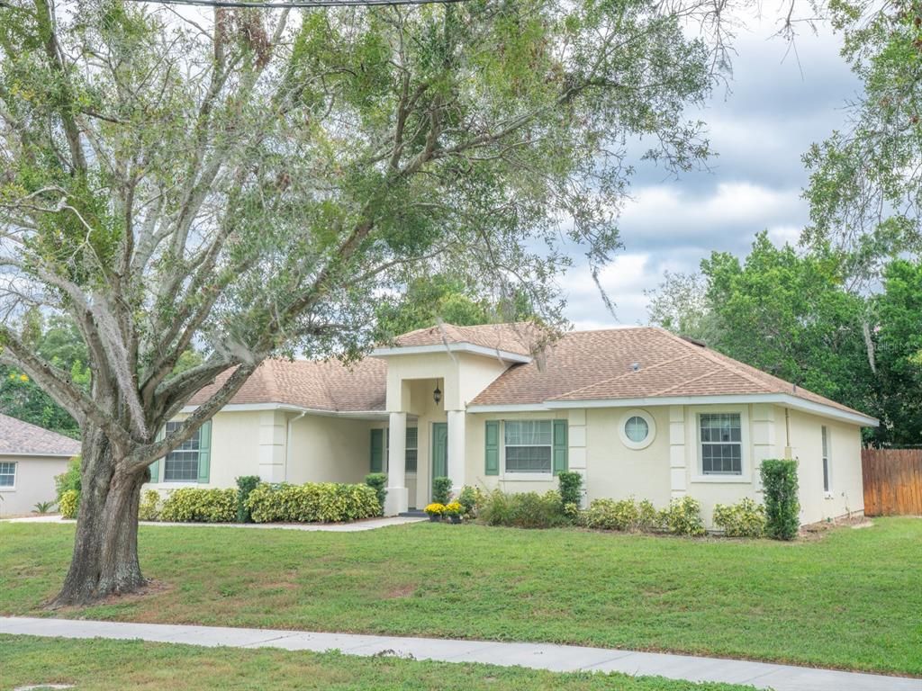 Backyard, Exterior, Facade, Ranch