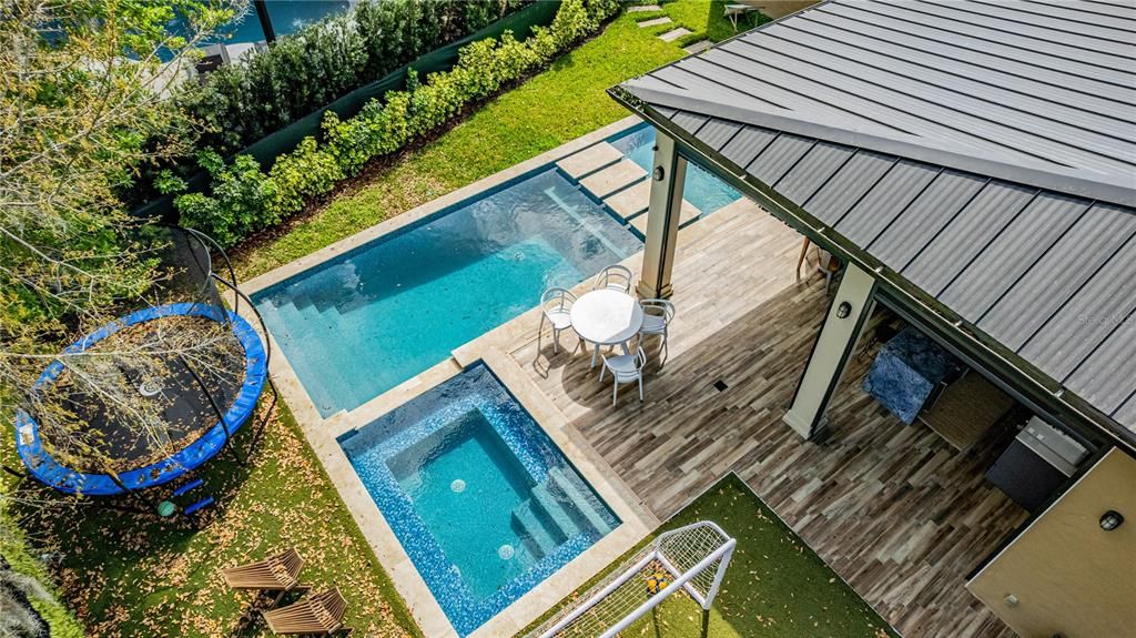 Exterior, Pool