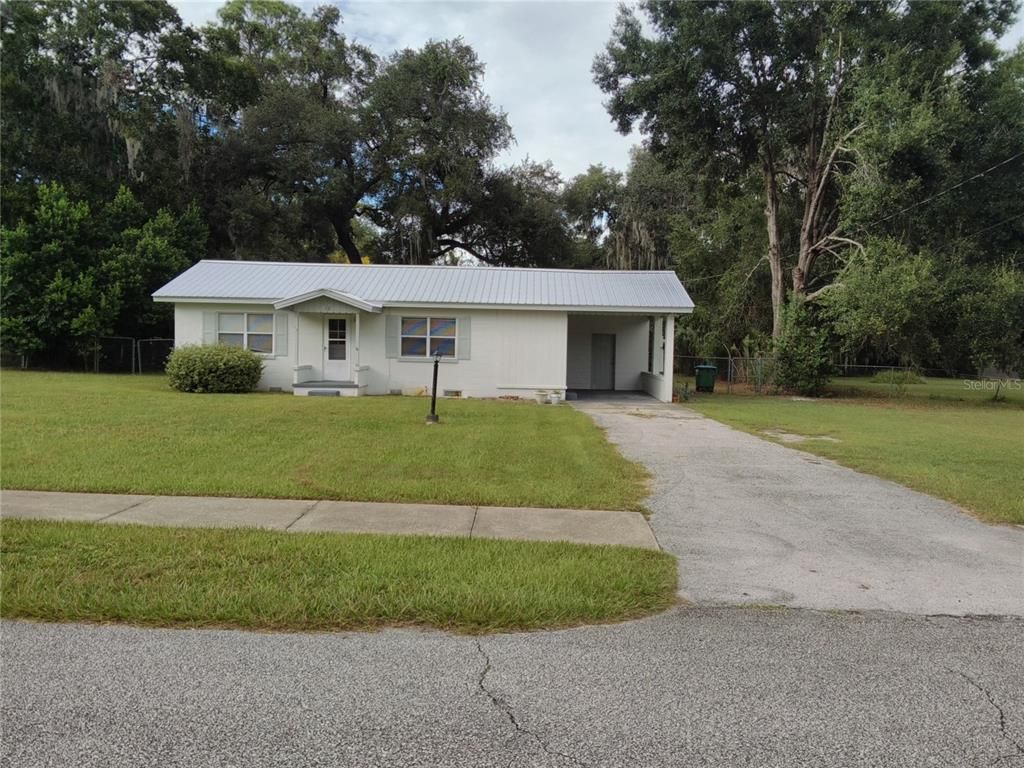 Backyard, Exterior, Facade, Ranch