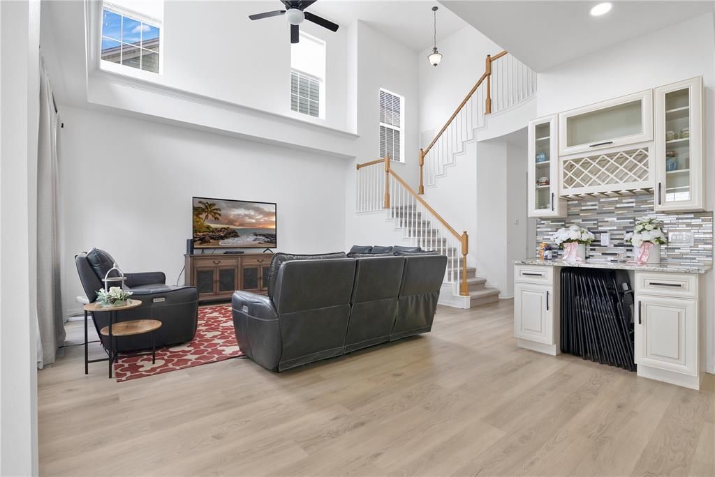 Interior, Living room, Pendant Lights, Recessed Lighting, Wood Texture Flooring