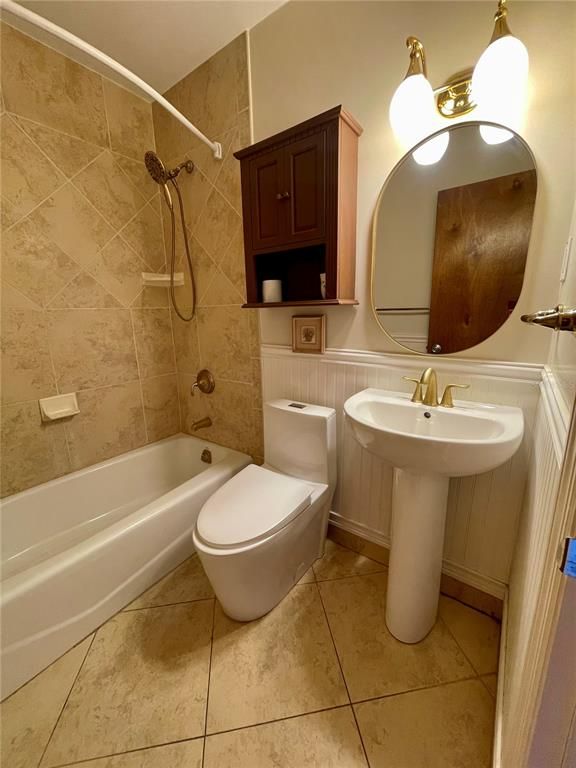 Bathroom, Interior