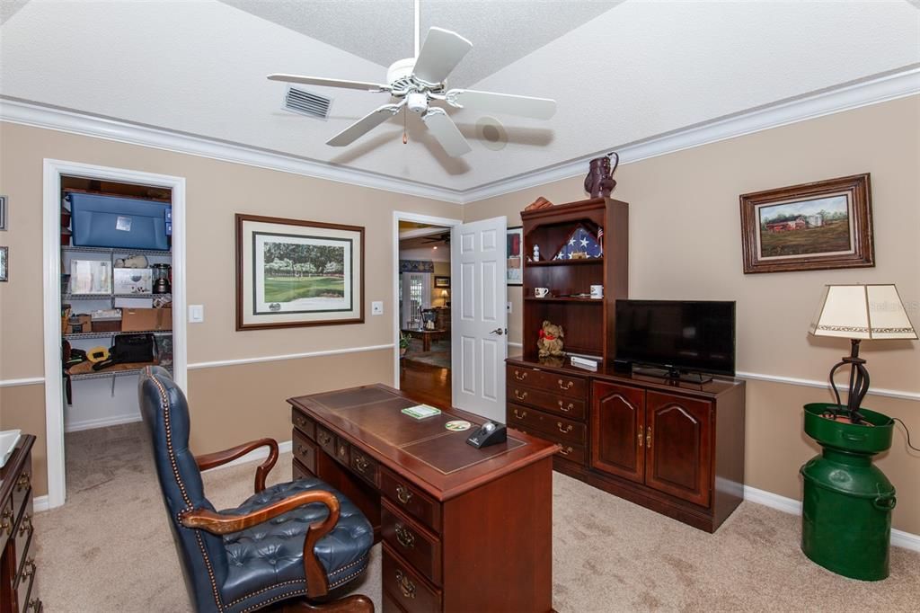 Home Office, Interior
