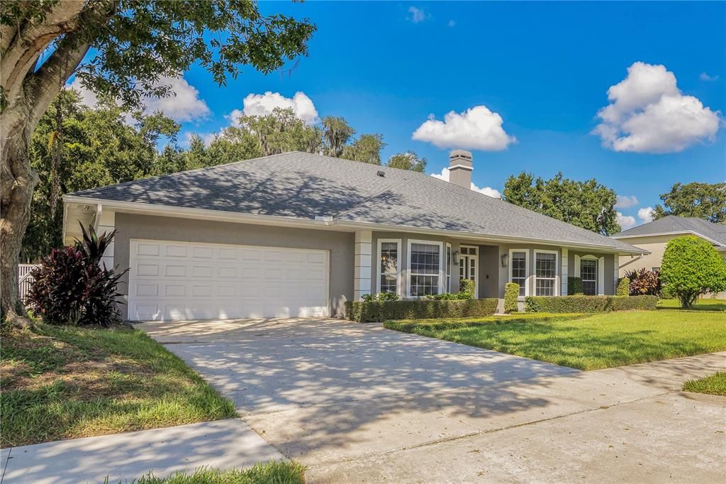 Attached, Exterior, Facade, Ranch