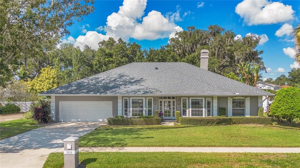 Attached, Exterior, Facade, Ranch