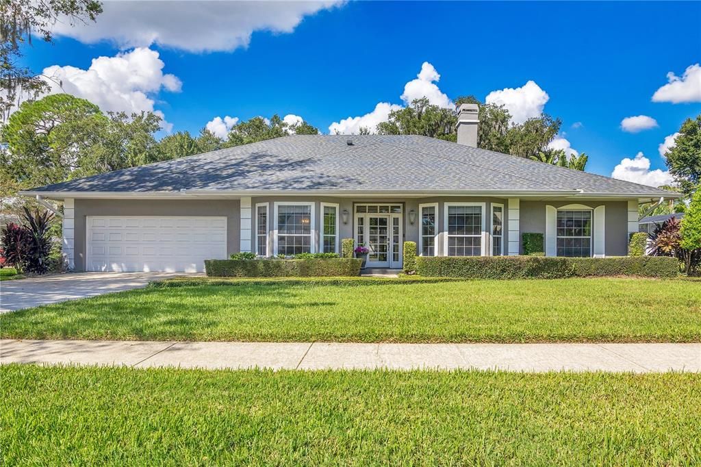 Attached, Exterior, Facade, Ranch