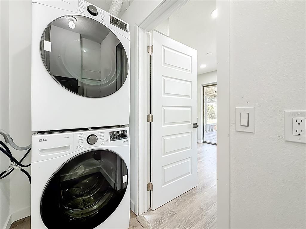 Interior, Recessed Lighting, Utility Closets, Washer, Wood Texture Flooring