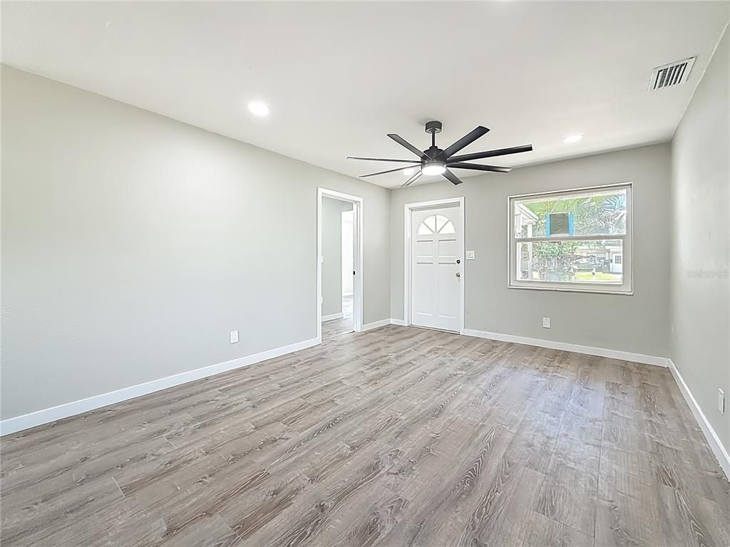 Empty room, Interior, Recessed Lighting, Wood Texture Flooring