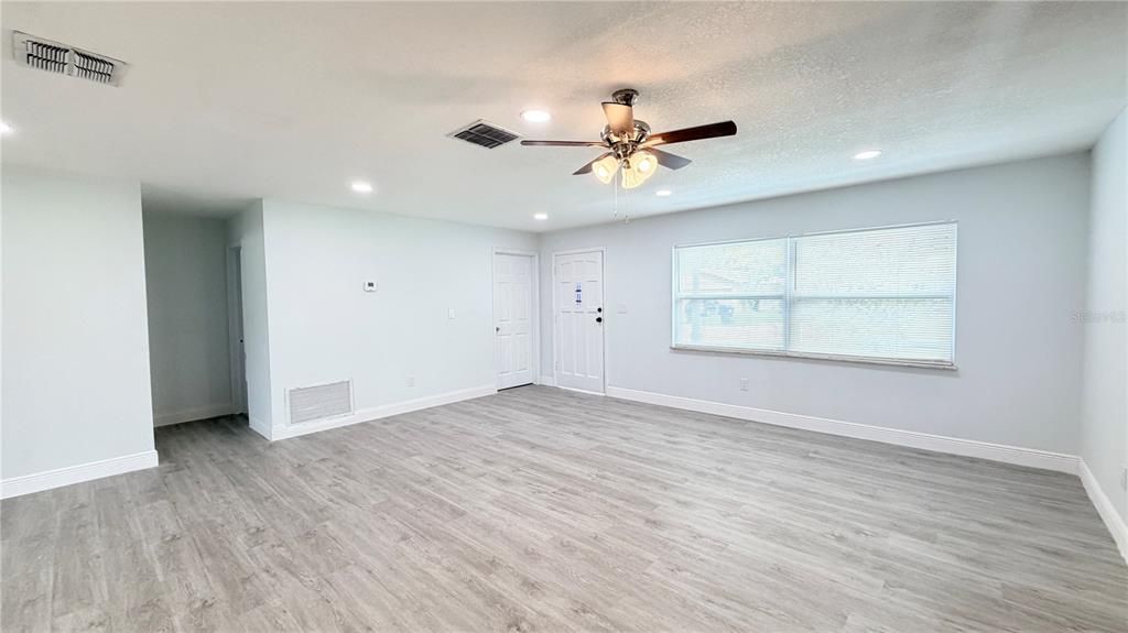 Empty room, Interior, Recessed Lighting, Wood Texture Flooring