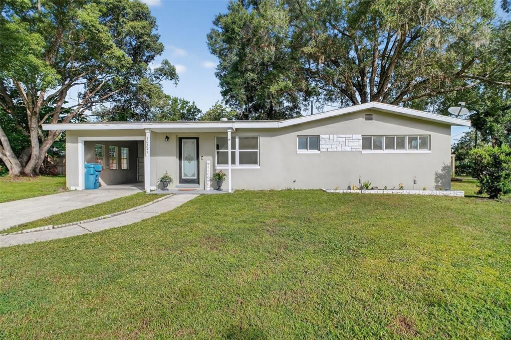 Backyard, Exterior, Facade, Ranch