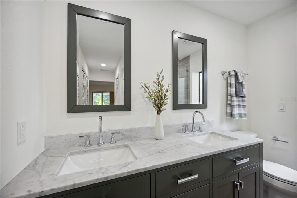 Bathroom, Dual Sink Vanities, Interior, Recessed Lighting