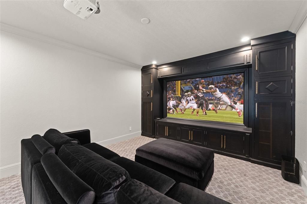 Interior, Projection Screen, Recessed Lighting, Theatre Room