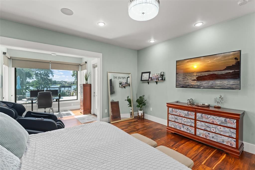 Bedroom, Home Office, Interior, Recessed Lighting, Wood Texture Flooring