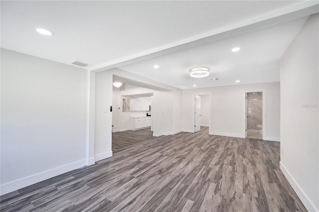 Empty room, Interior, Recessed Lighting, Wood Texture Flooring