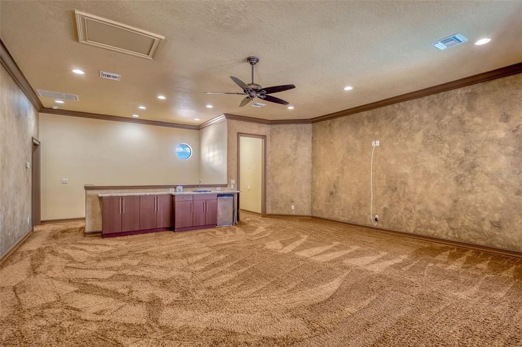 Empty room, Interior, Recessed Lighting