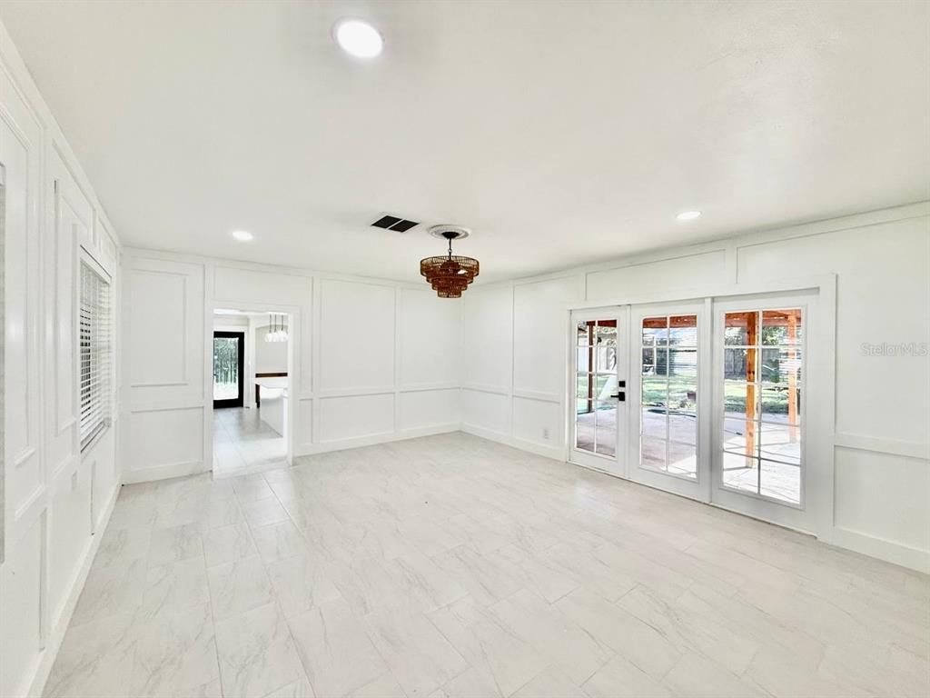 Empty room, Interior, Marble, Recessed Lighting