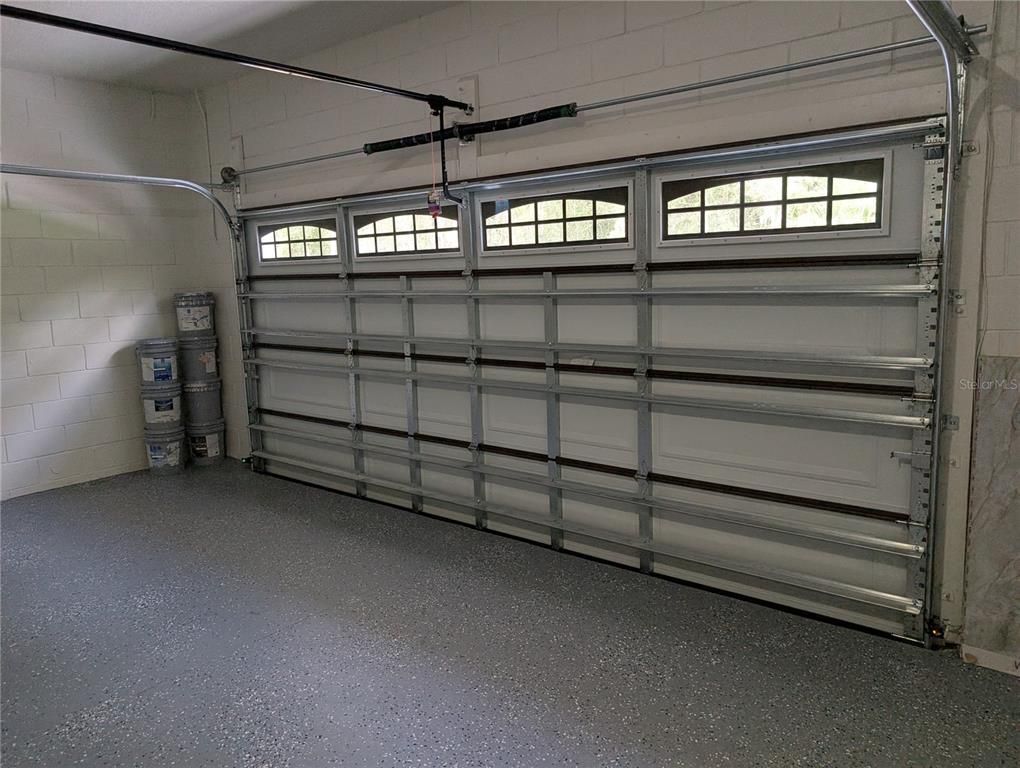 Garage, Interior