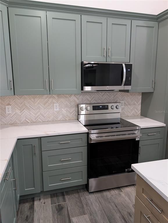 Interior, Kitchen, Stainless Steel Appliances, Wood Texture Flooring