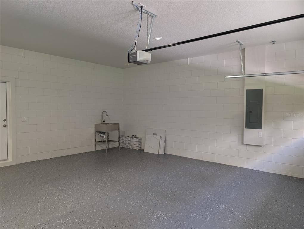 Garage, Interior, Recessed Lighting