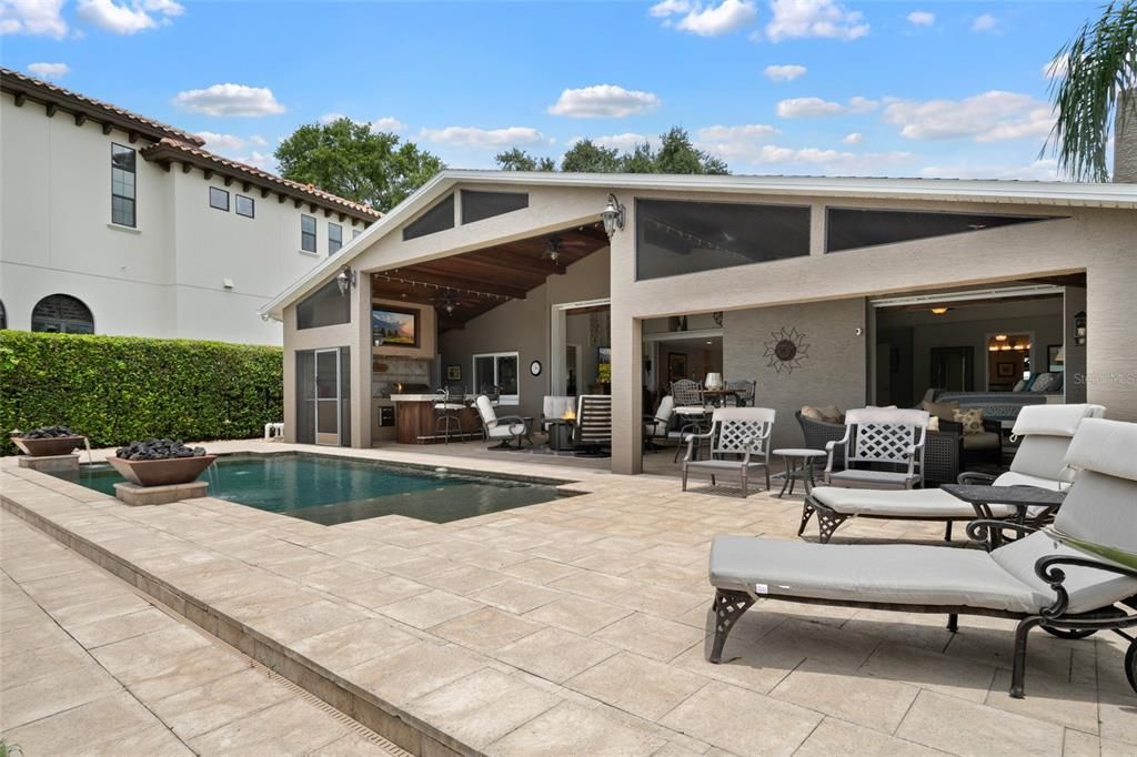 Exterior, Pool