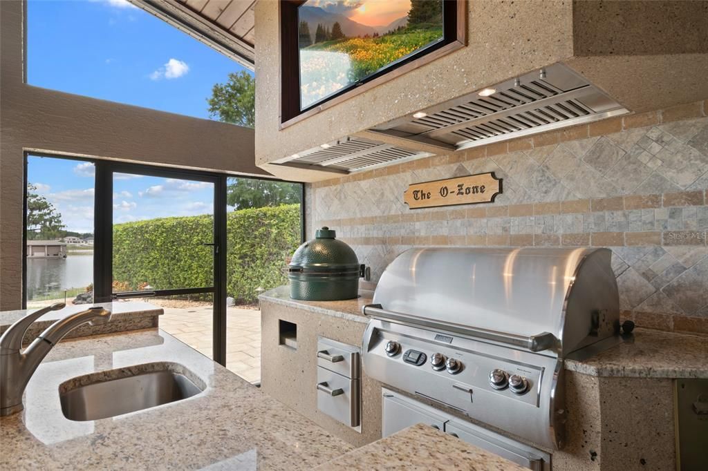 Exterior, Outdoor Kitchen