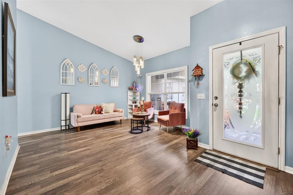 Interior, Living room, Pendant Lights, Wood Texture Flooring