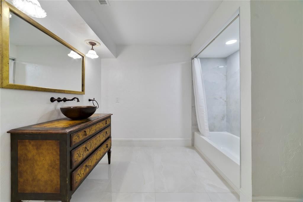 Bathroom, Interior, Marble Walls, Recessed Lighting