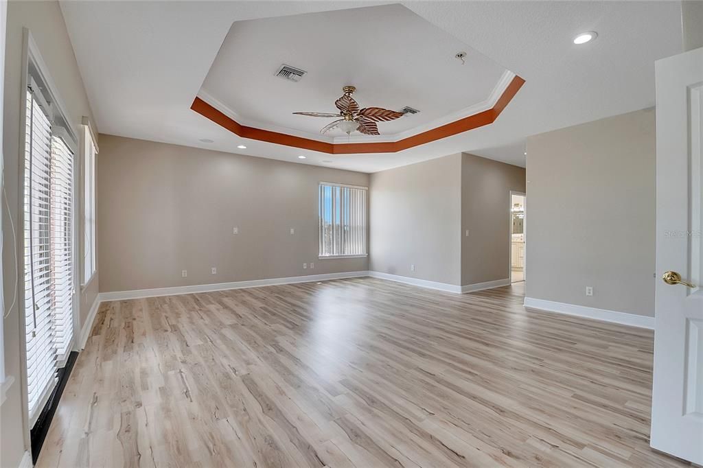Empty room, Interior, Recessed Lighting, Wood Texture Flooring