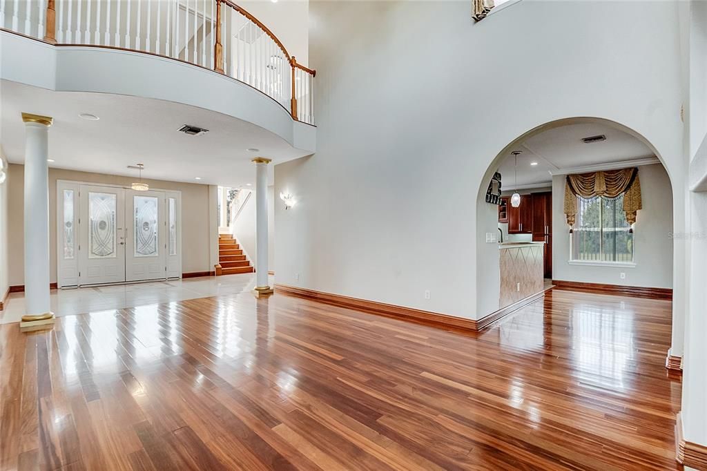 Interior, Recessed Lighting, Wood Texture Flooring
