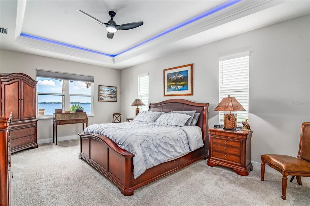 Bedroom, Interior, Water