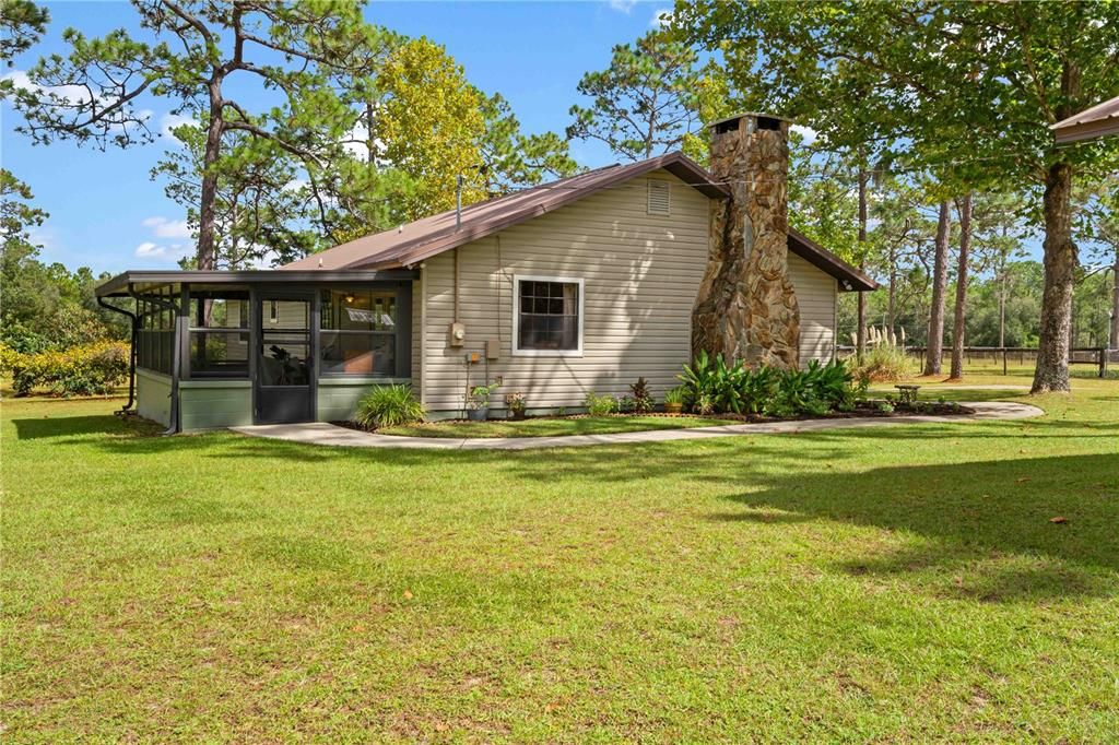 Backyard, Exterior