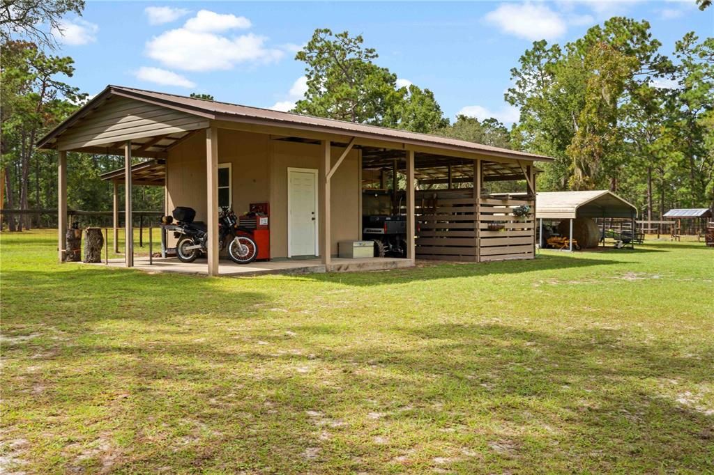 Backyard, Exterior