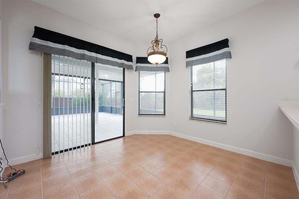 Empty room, Interior, Pendant Lights