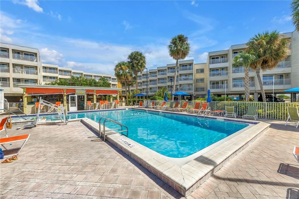 Exterior, Pool