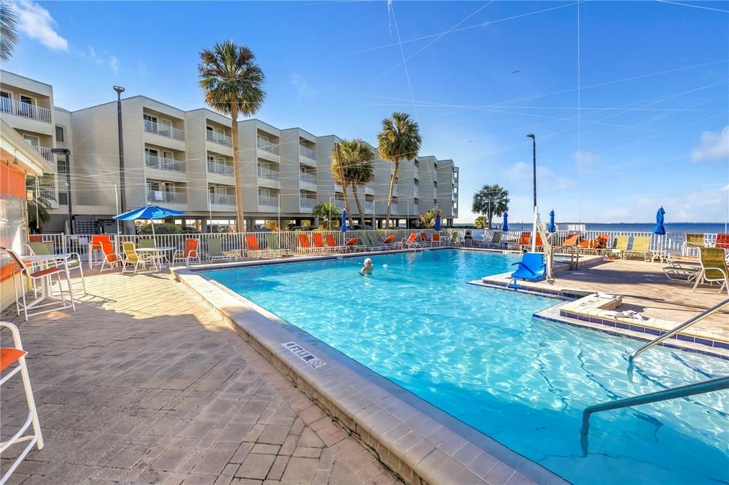 Exterior, Pool