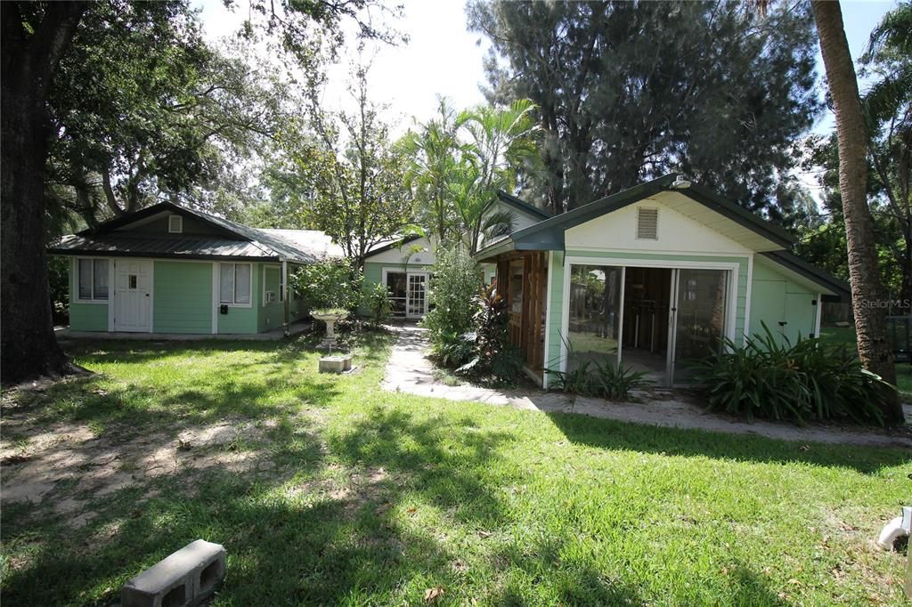 Backyard, Exterior